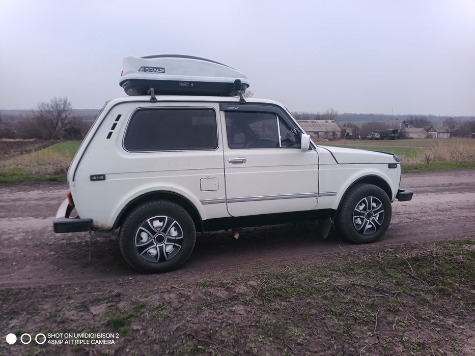 ВАЗ нива 2121 в хорошем состоянии