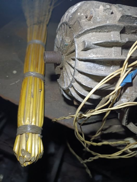 Продам електро двигатель