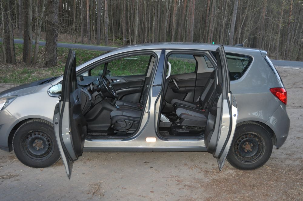 Opel Meriva B   *2010*  1.4t  doinwestowany.
