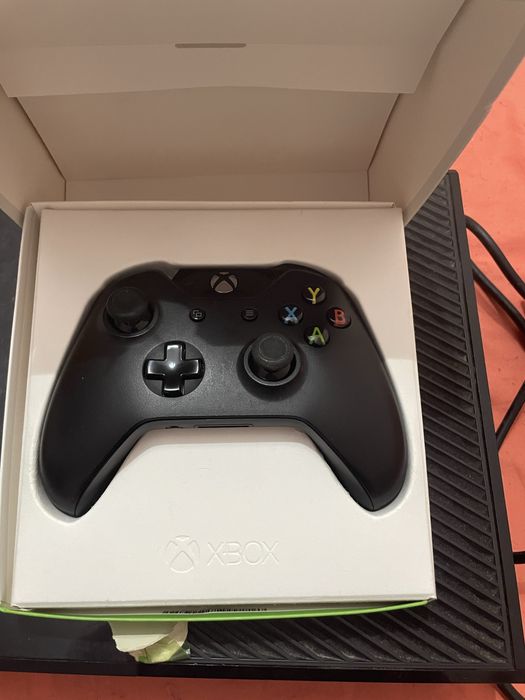 Xbox One Fat de 500 GB + Comando Original!