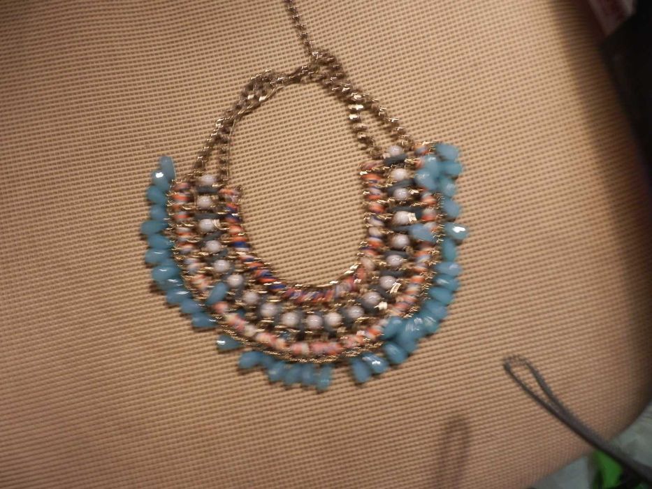 Обменяю или продам бижутерию.