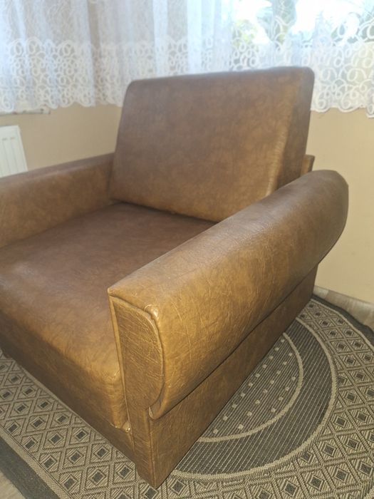 Fotel z funkcją spania, koniakowy