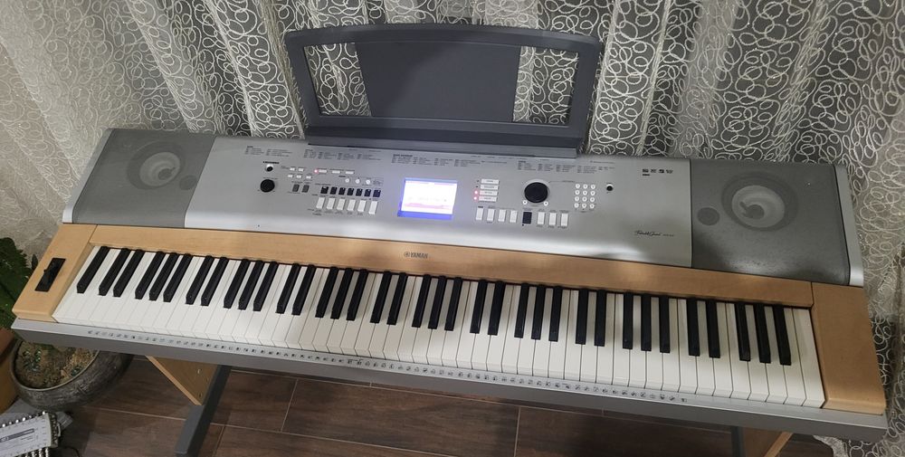Недорого сценическое цифровое пианино Yamaxa DGX-630