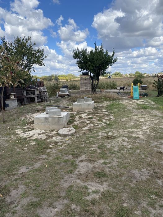 Продам дачний будинок