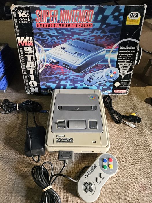 Super Nintendo com caixa