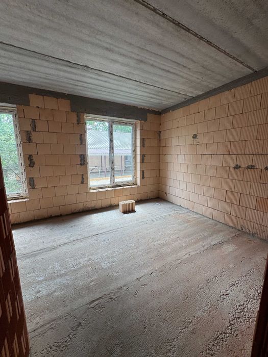 Таунхаус біля лісу та Центрального парку з центральними комунікаціями