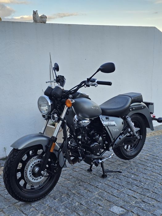 Keeway Superlight 125