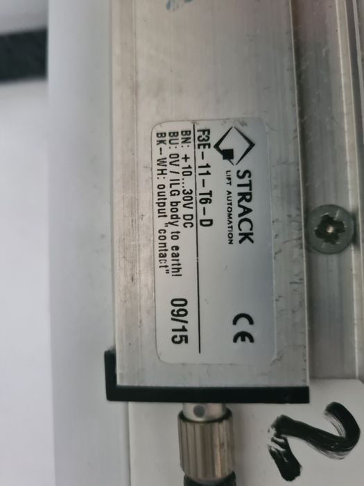 Mesa triagem com registo por sensores