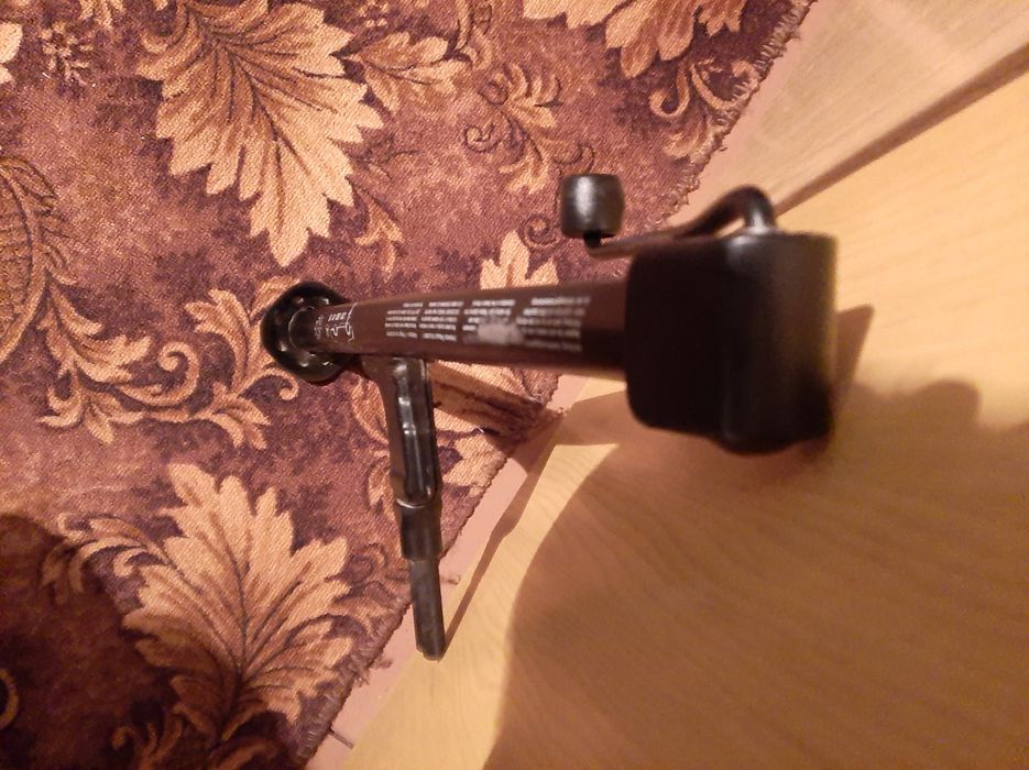 Домкрат для авто.