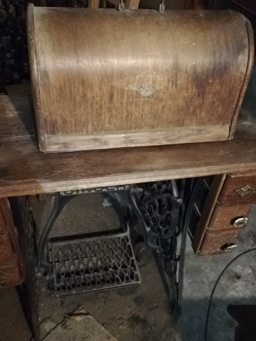 Singer Sewing Machine428502787377735681