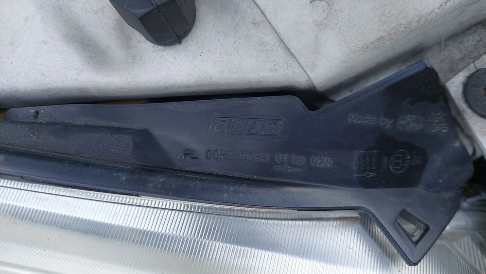 Ótica / farol direita FIAT Doblo Cargo (223_)