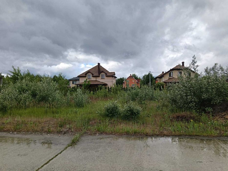 Ділянка в Києві 10 соток. Мальовничі місця, річка. Охорона. с.Троєщина