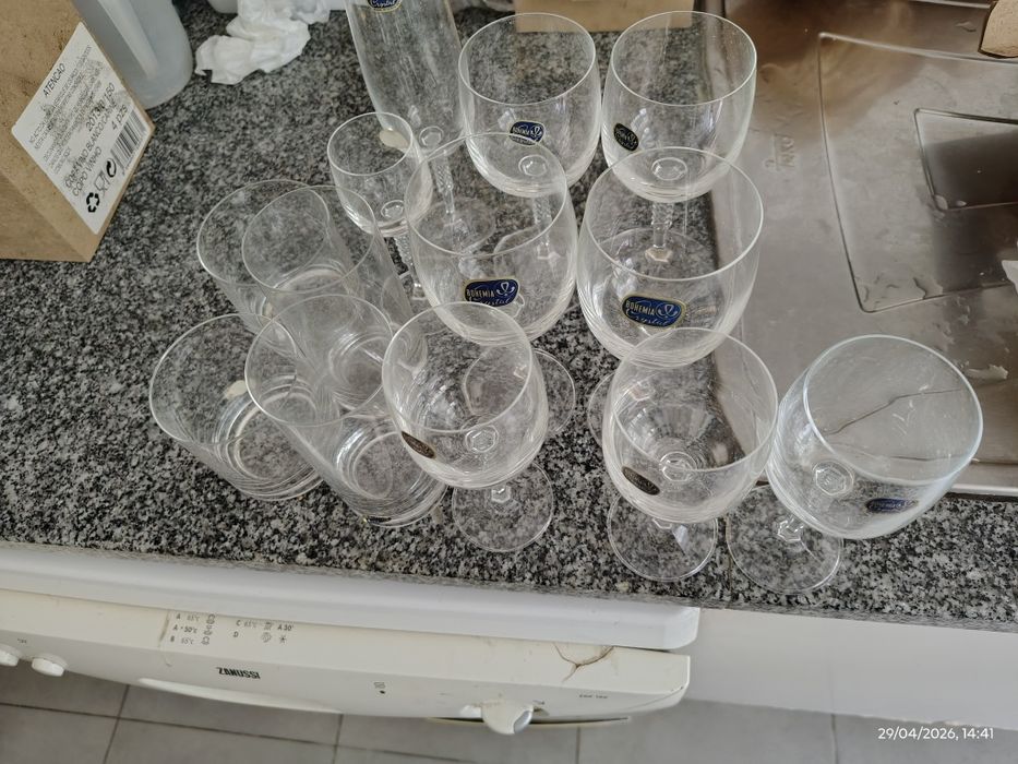 New Crystal Glasses460498657146972162