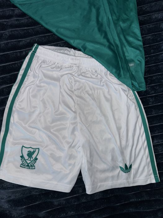 strój piłkarski Liverpool