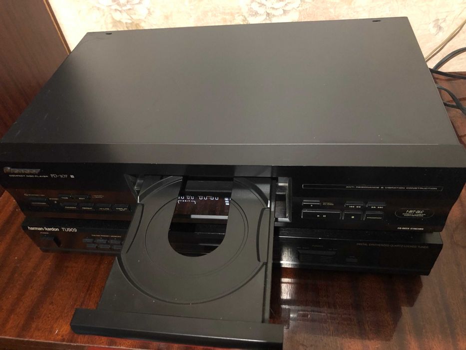 CD програвач Pioneer PD-107