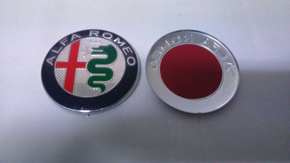 Símbolos emblemas logótipos Alfa Romeo 74 mm frente e trás