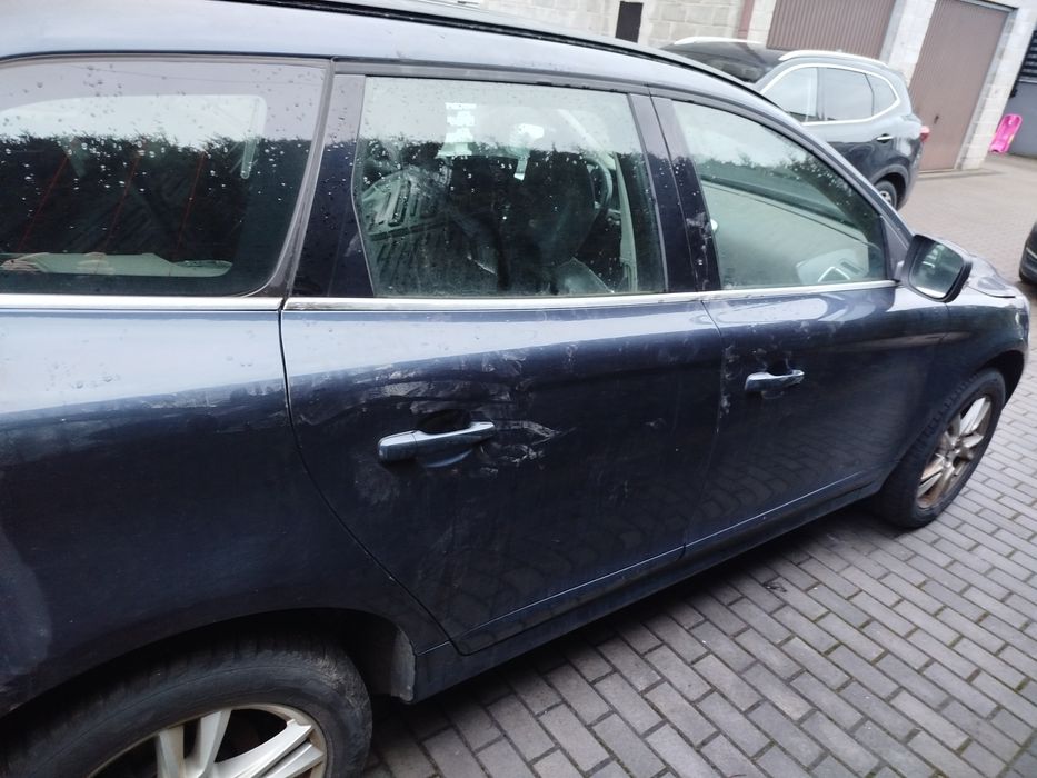 Volvo XC60 Drzwi Prawe Tył Kod 498-46