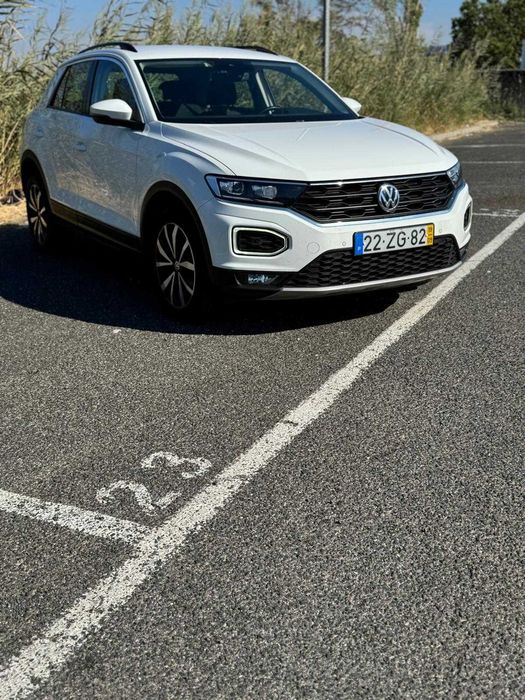 VW t-roc 1.5 tsi — photo 2