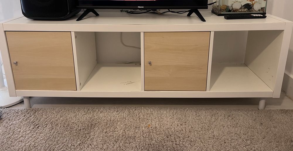 Sofa espaçoso bom estado + movel para tv