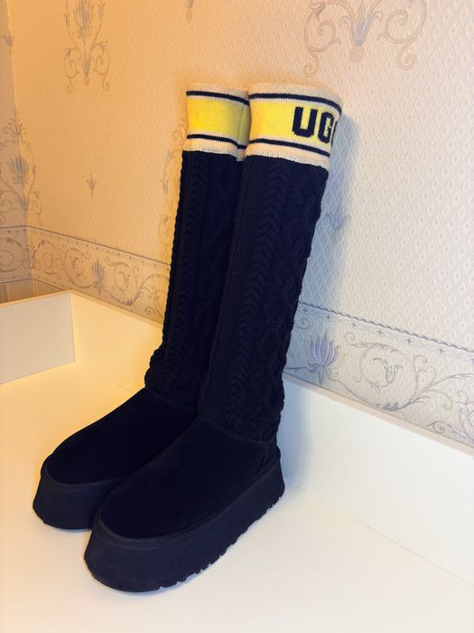 Жіночі зимові ботфорти Угги UGG Sweater Letter Boots Black