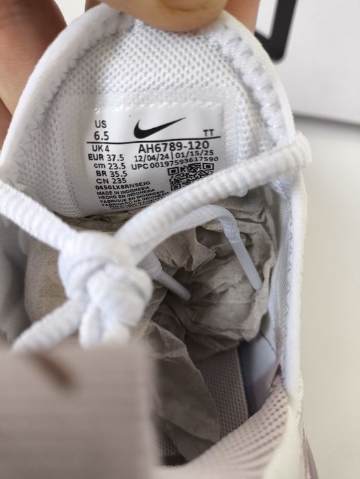 Stylowe buty sneakersy damskie Nike Air Max 270 rozmiar 37.5