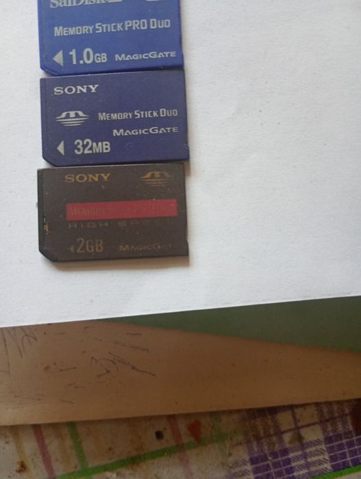 Sony Cyber-Shot DSC-T30 цифровий компактний фотоапарат мильниця