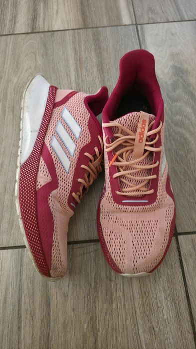 Buty adidas czerwony