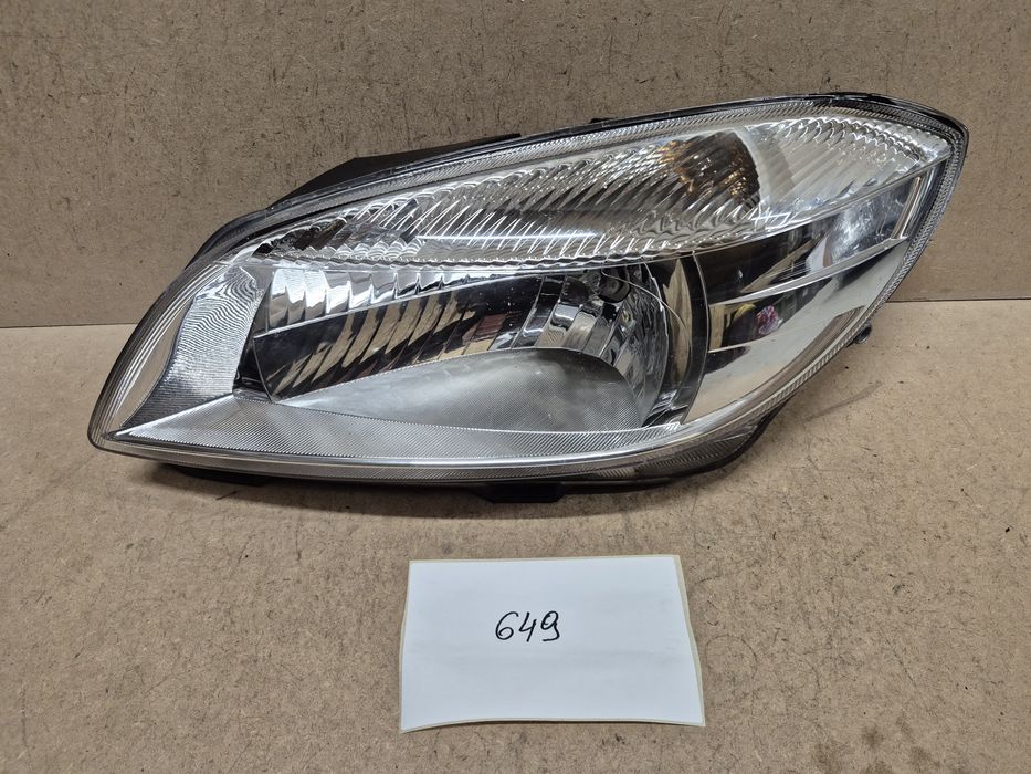 Lampa reflektor skoda Fabia 2 lift lewy europa