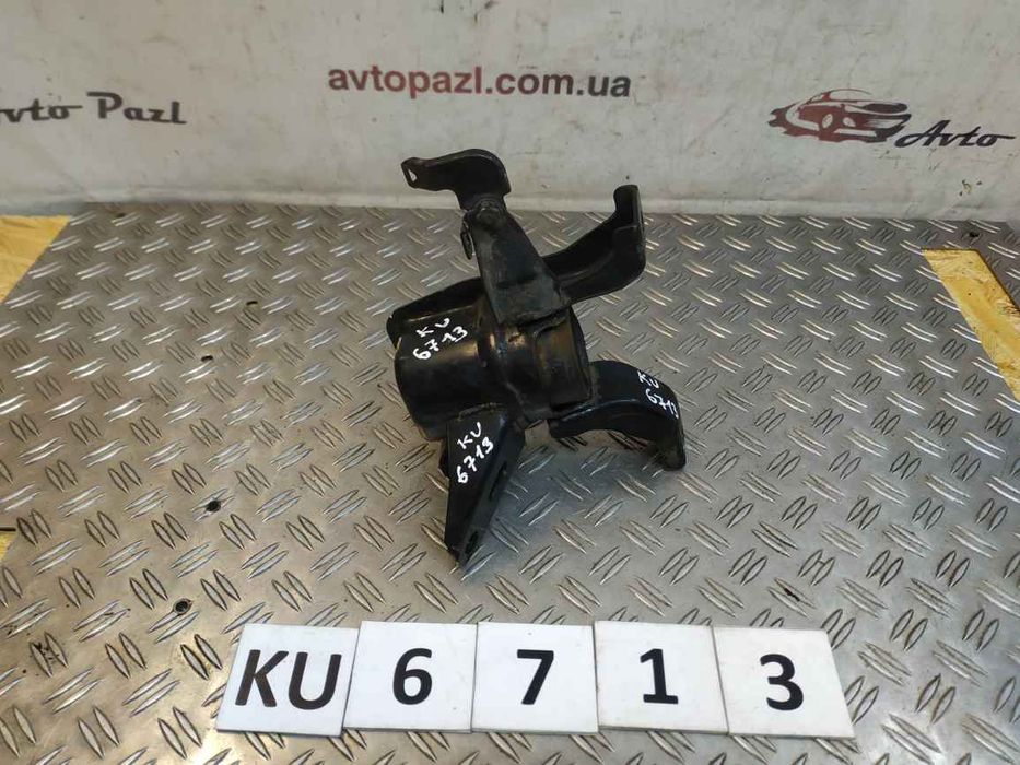 Toyota Auris E150 2006-2012 подушка двигуна R KU6713 1230522361