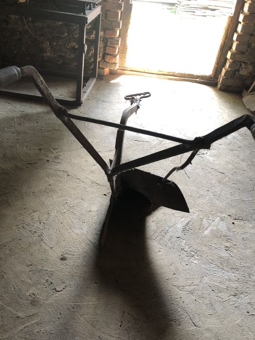 Кінний плуг