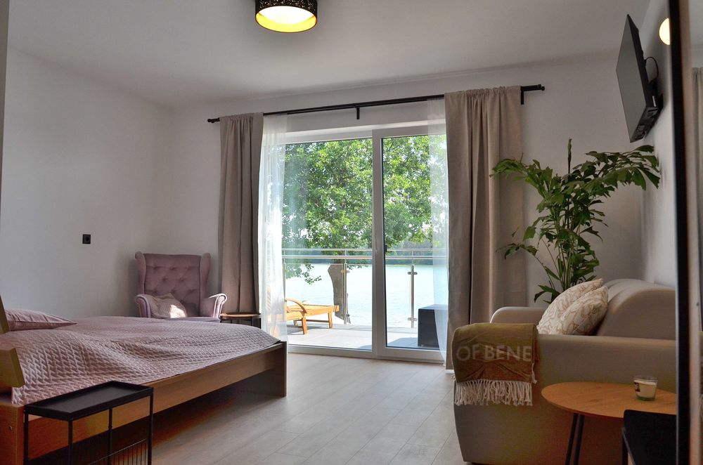 Apartamenty z balkonem i widokiem na jezioro !!