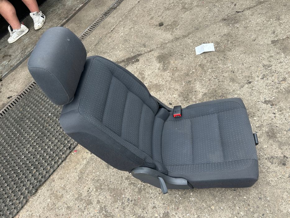 vw touran i fotel tylny prawy