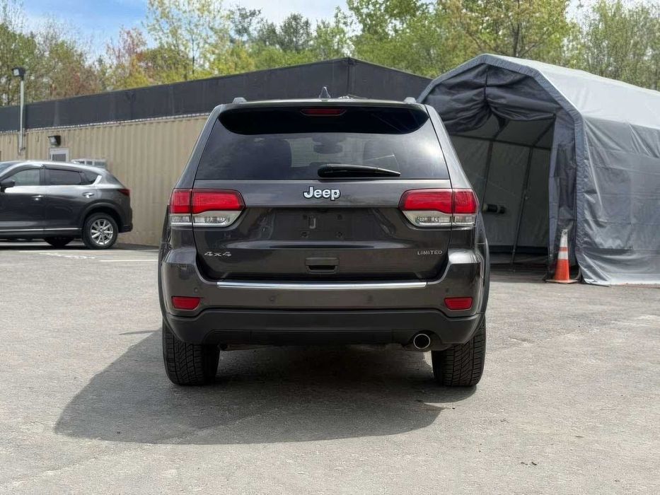 Jeep Grand Cherokee      2020