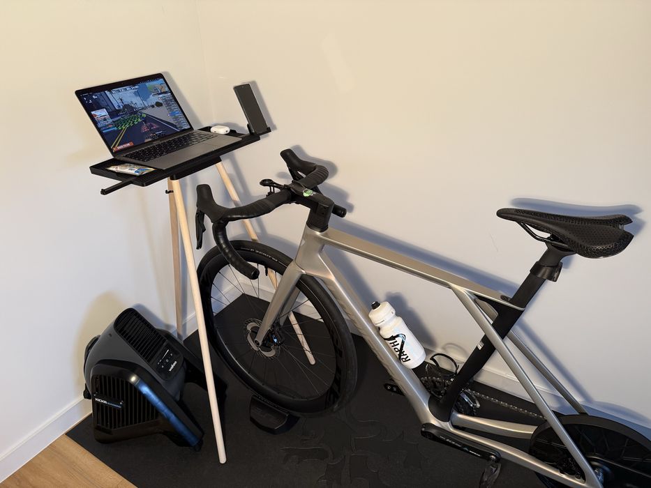 Stolik pod tablet laptop pod trenażer indoor cycling