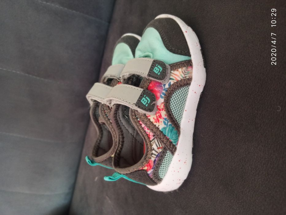 Adidasy Bejo dla dziewczynki