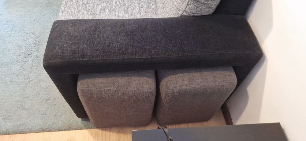 Sofá chaise longue 3 lugares com puf