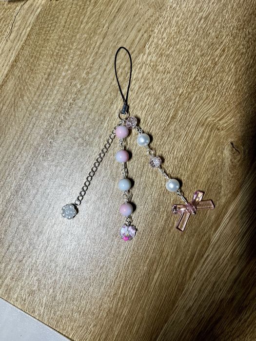 Uroczy rozowy breloczek z hello kitty