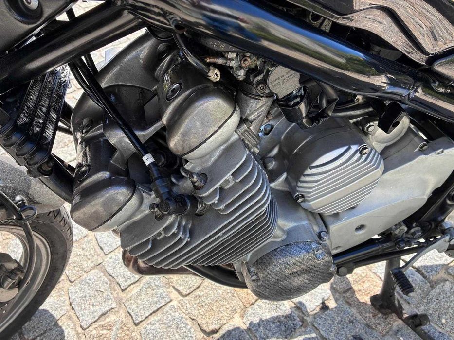 MOTA YAMAHA XJ600 N . Impecável a circular sem problemas