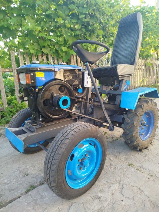 Саморобний трактор Зубр