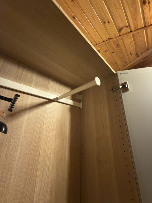 Dwudrzwiowa szafa z lusterem - ikea