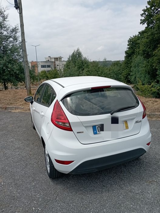 Ford Fiesta 1.4 Tdci — photo 3