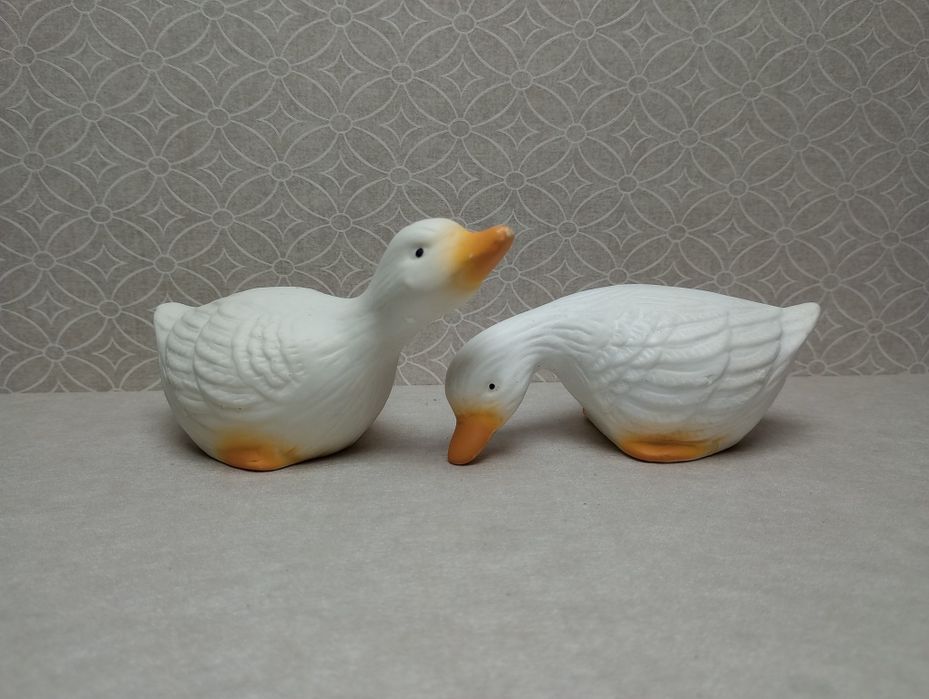Gąski - ozdobne figurki ceramiczne.