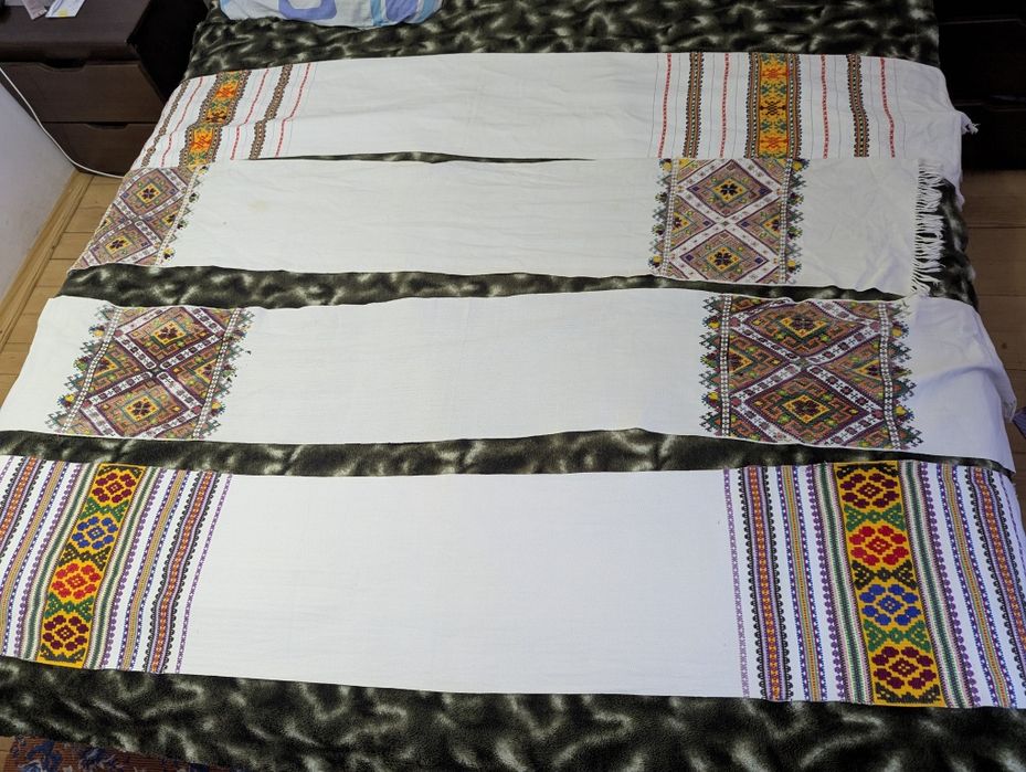 Старовинні Гуцульські вишиті рушники 4 шт. 500 грн /1шт