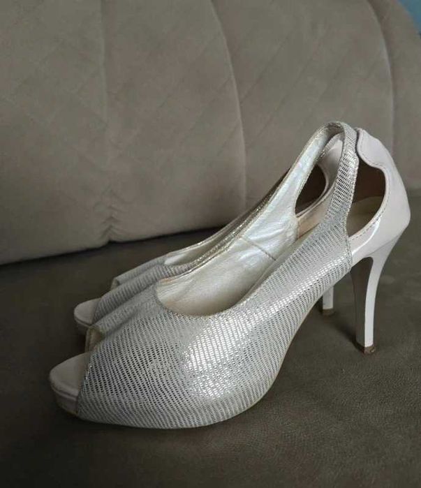 Szpilki peep toe 39