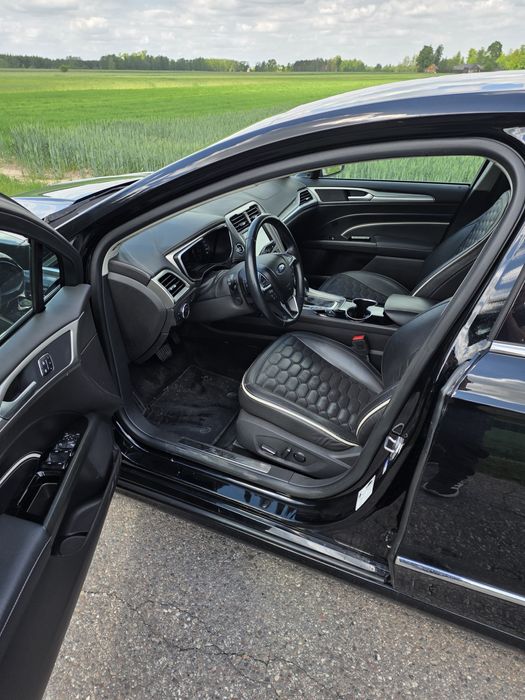 Sprzedam Ford Mondeo Vignale 2018r.