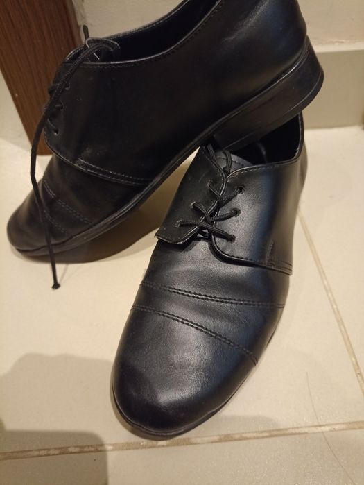 Czarne eleganckie wizytowe buty chłopięce rozm.31 jasełka, wesele