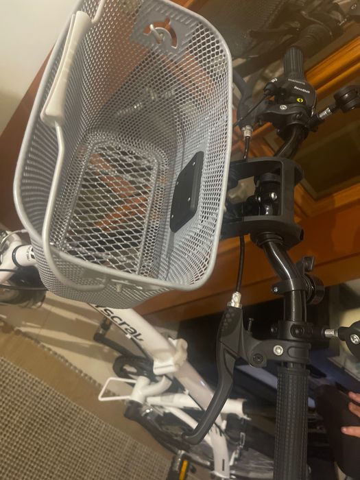 Bicicleta dobrável praticamente nova usada apenas 4 vezes