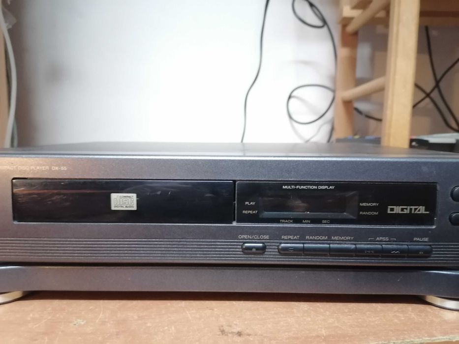 Odtwarzacz CD Sharp DX-55