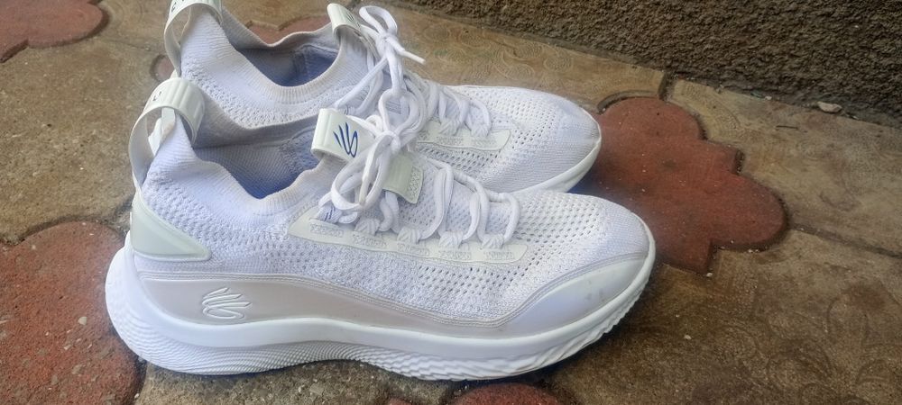 Кросівки Under Armour 42,5 розмір