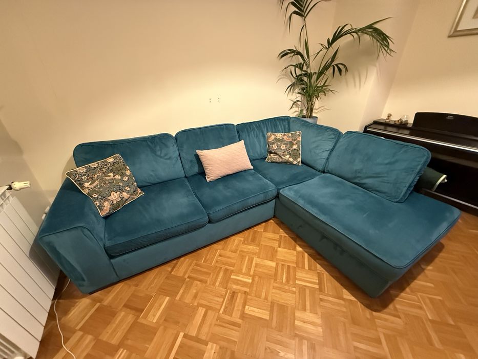 Kanapa welurowa narożnik